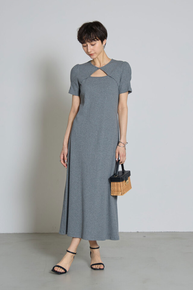 林田岬優さん着用】デコルテ開きワンピース