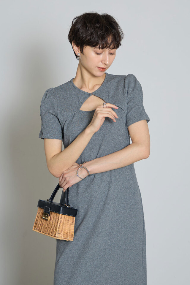 林田岬優さん着用】デコルテ開きワンピース