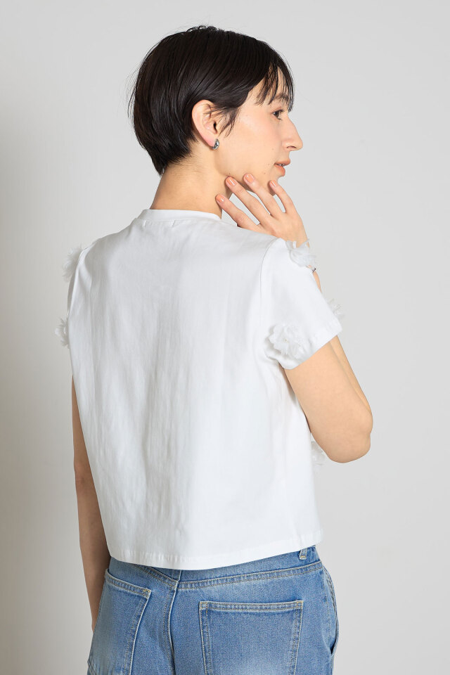 フラワーモチーフTシャツ
