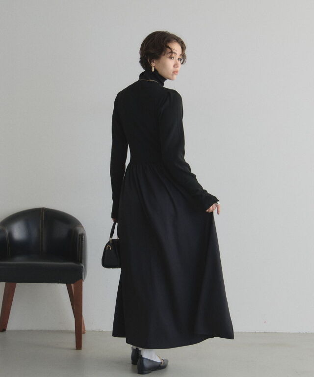オフィシャルサイト限定】ハイネックニットドッキングワンピース