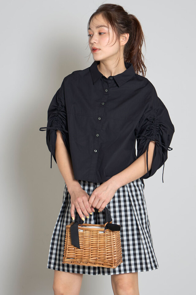 美香さん着用】袖シャーリングブラウス