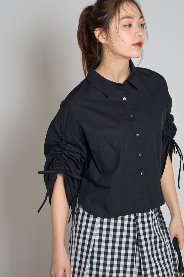 美香さん着用】袖シャーリングブラウス