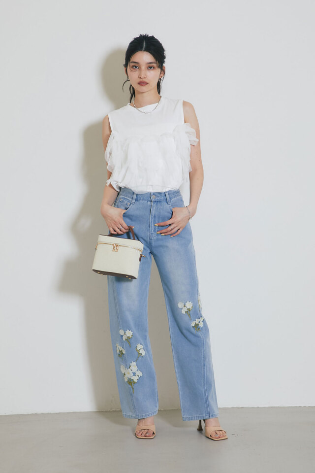 2408-43 ミニストラップサシェ 香り袋 2個組 デイジー デニム 花刺繍 美香さん着用】フラワー刺繍デニムパンツ