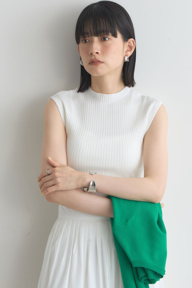 フレンチスリーブプチハイネックリブニット
