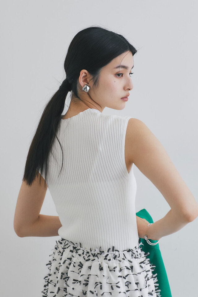 フレンチスリーブプチハイネックリブニット