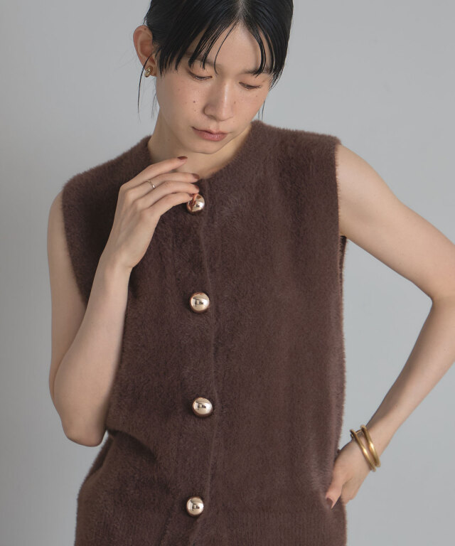 ゴールド釦フェザーニットベスト《うさぎニット》