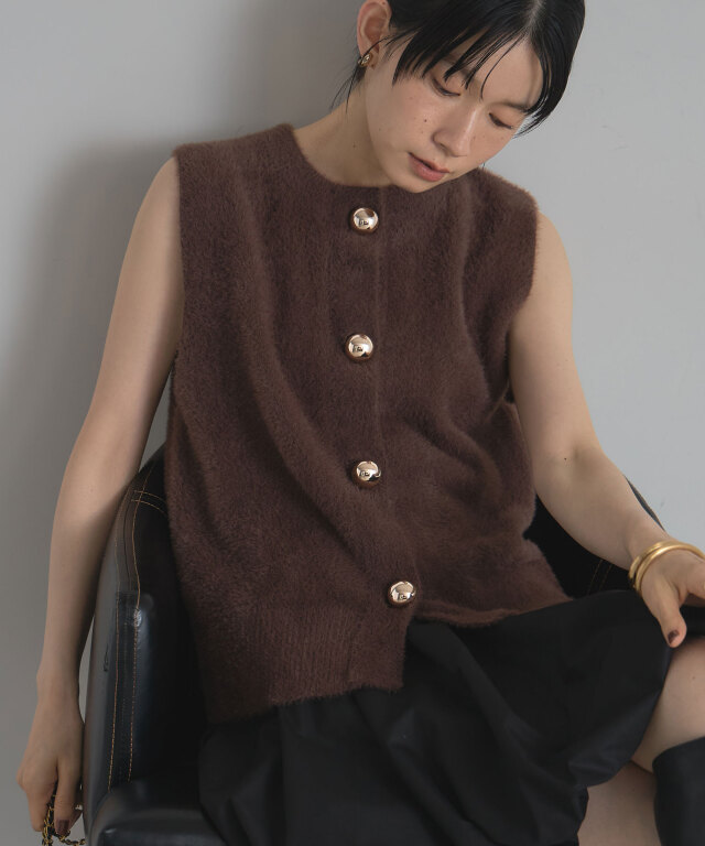 ゴールド釦フェザーニットベスト《うさぎニット》