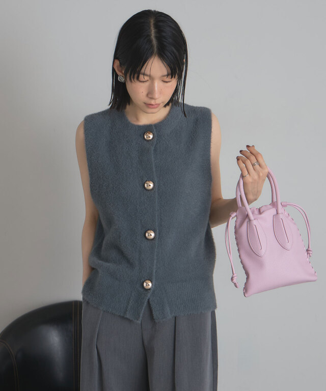 ゴールド釦フェザーニットベスト《うさぎニット》