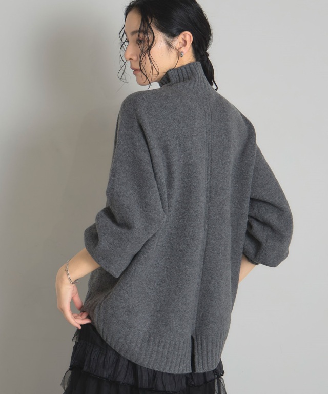 バックスリットハイネックニットプルオーバー