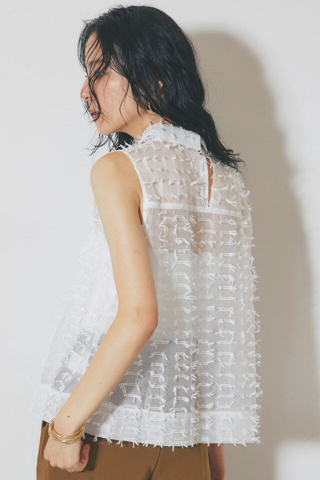 フリンジジャガードノースリーブブラウス