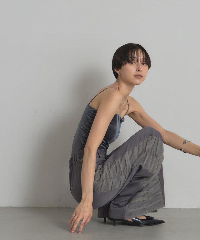 カップ付きベロアキャミソール