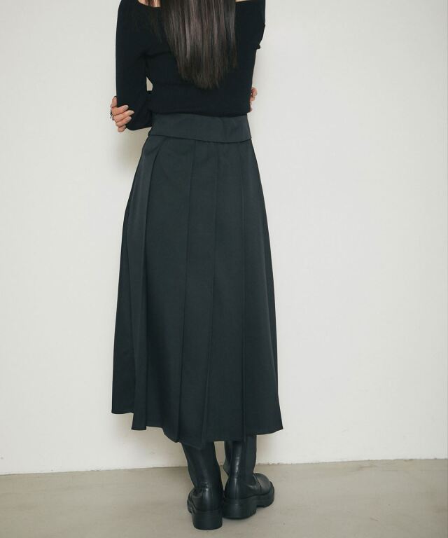 ビジュ付きプリーツスカート