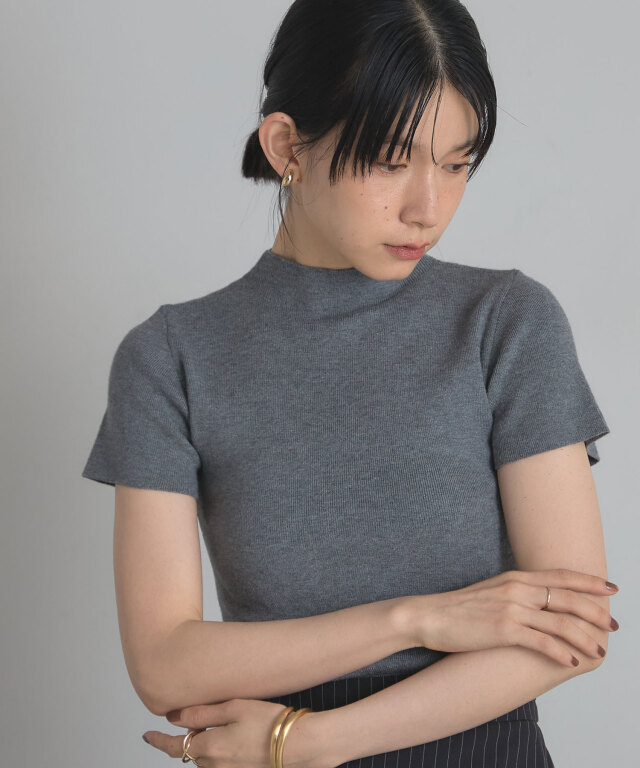 NAOKOFENDI ニット ブラック ハイネック 韓国風 ショート丈 ハイネック 薄手ニット 無地 ホワイト