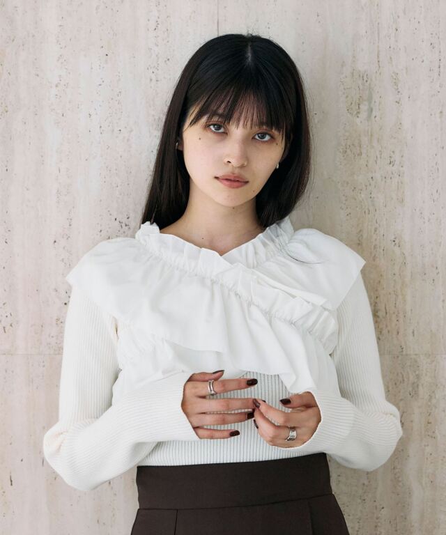 クロスフリルニット