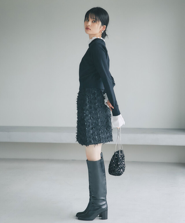 ドッキングフリルネックニット