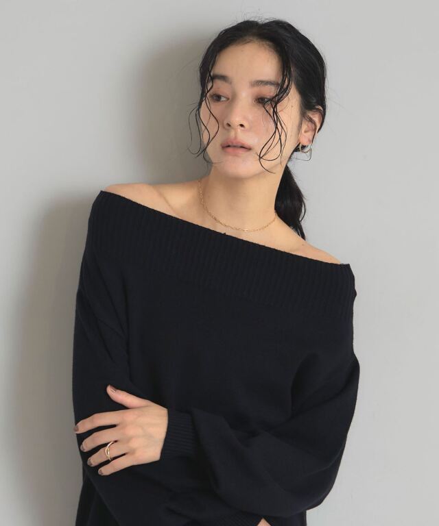 裾レースオフショルニットワンピース