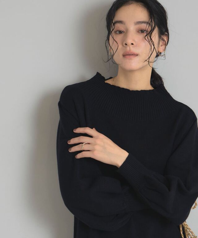 裾レースオフショルニットワンピース