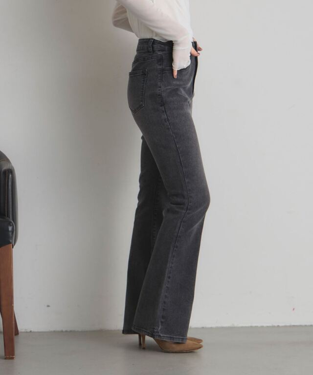 美シルエット】ストレッチフレアデニムパンツ