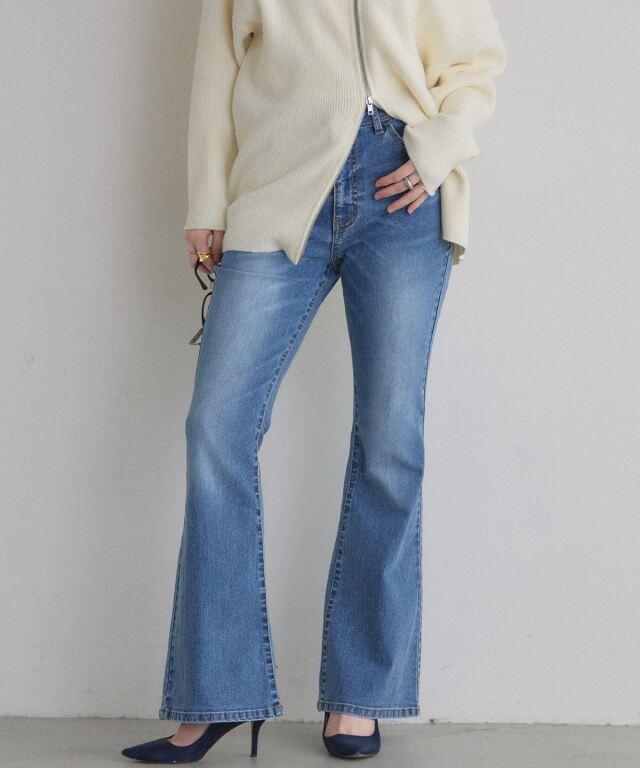 【宮本茉由さんカタログ着用】【美シルエット】ストレッチフレアデニムパンツ