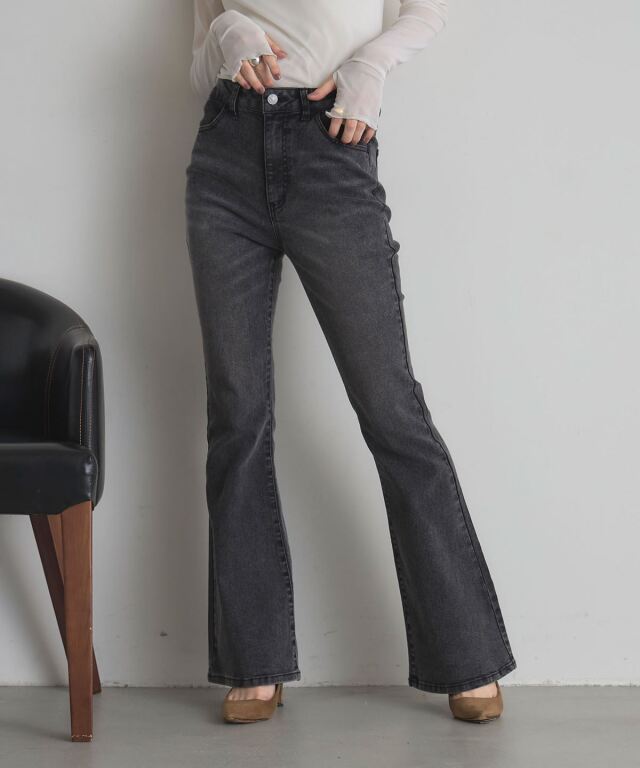 【宮本茉由さんカタログ着用】【美シルエット】ストレッチフレアデニムパンツ
