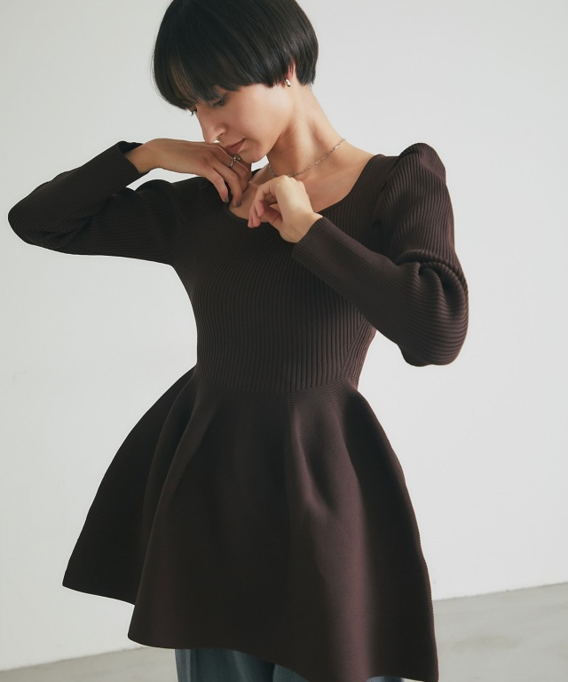 スクエアネックニットチュニック(長袖)