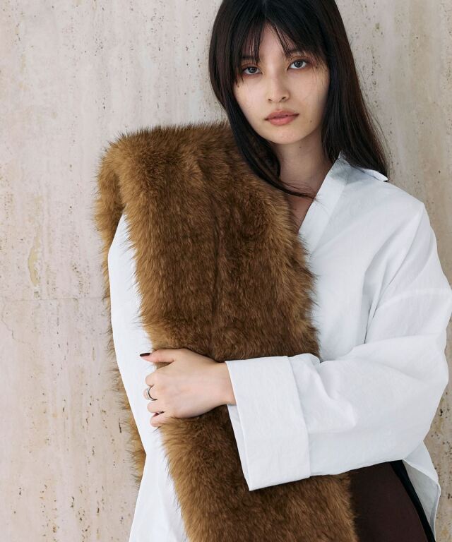 フェイクファーストール