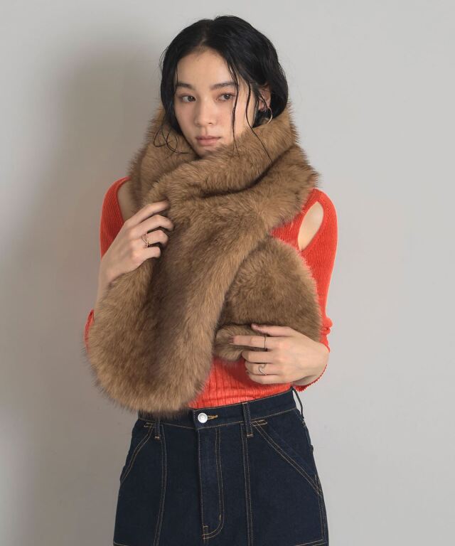 フェイクファーストール