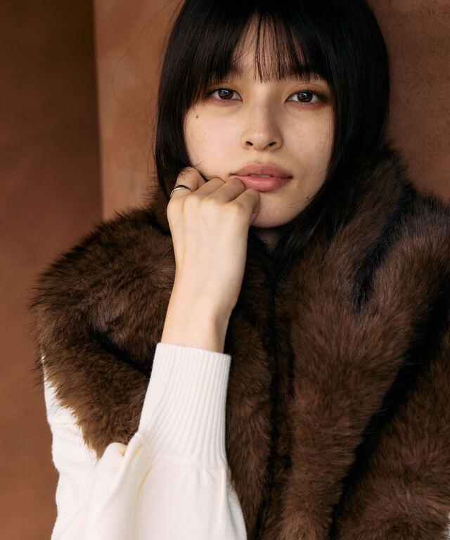 フェイクファーストール