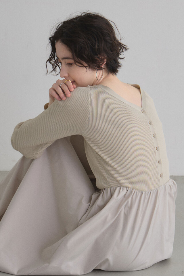 ケーブルニット