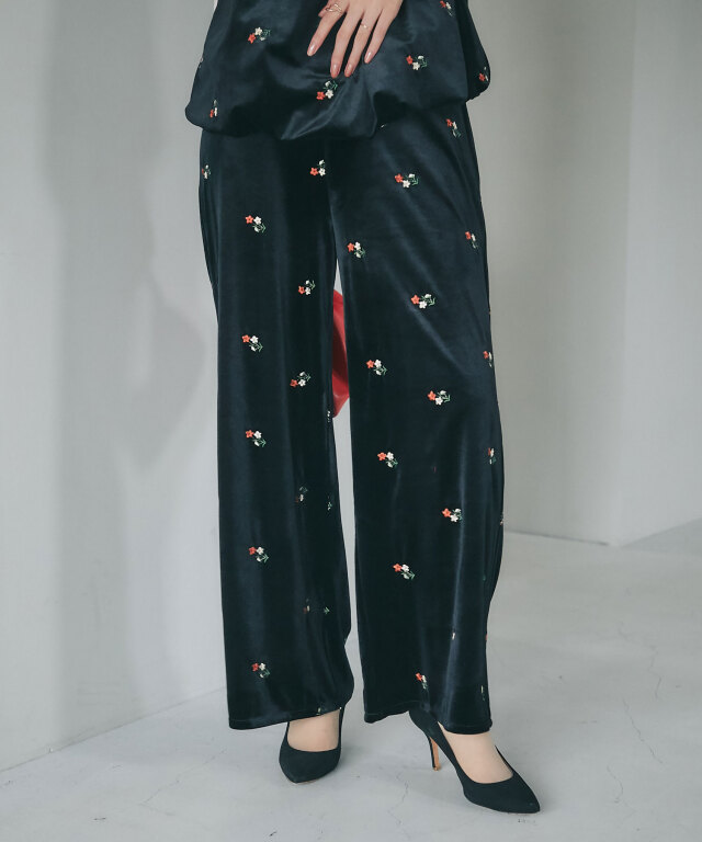 フラワーベロアパンツ