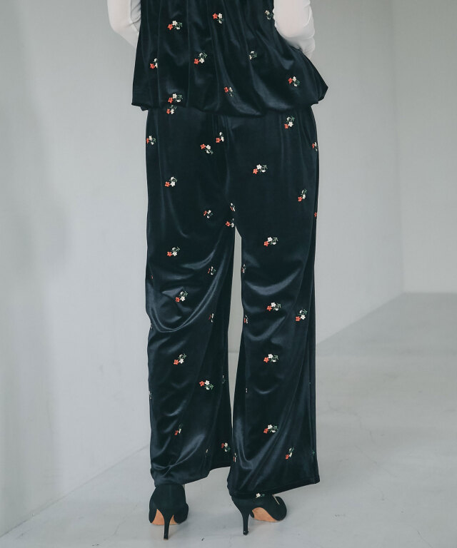 フラワーベロアパンツ