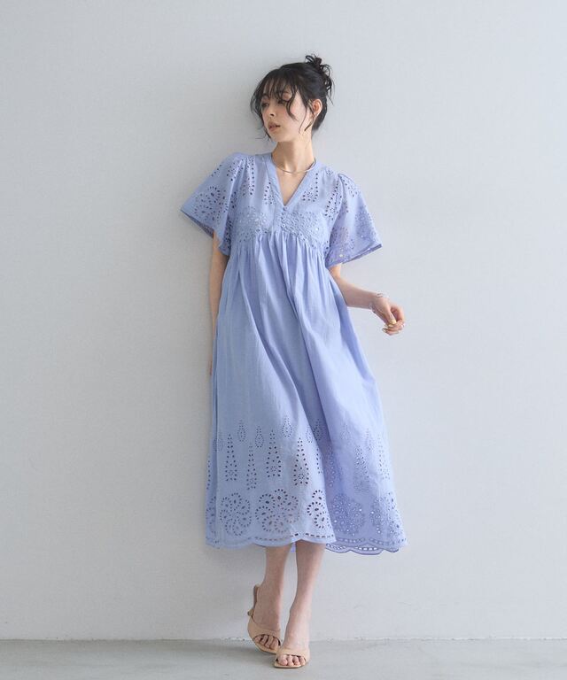 コットンレースVネックワンピース