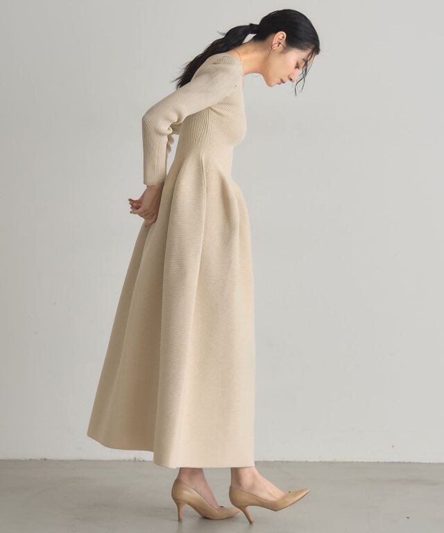 スクエアネックニットワンピース