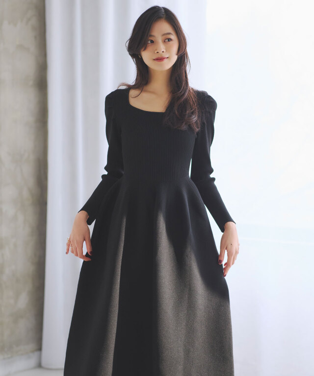 Skims 黒 長袖 ワンピース スクエアネック Skims 黒 長袖 ワンピース スクエアネック