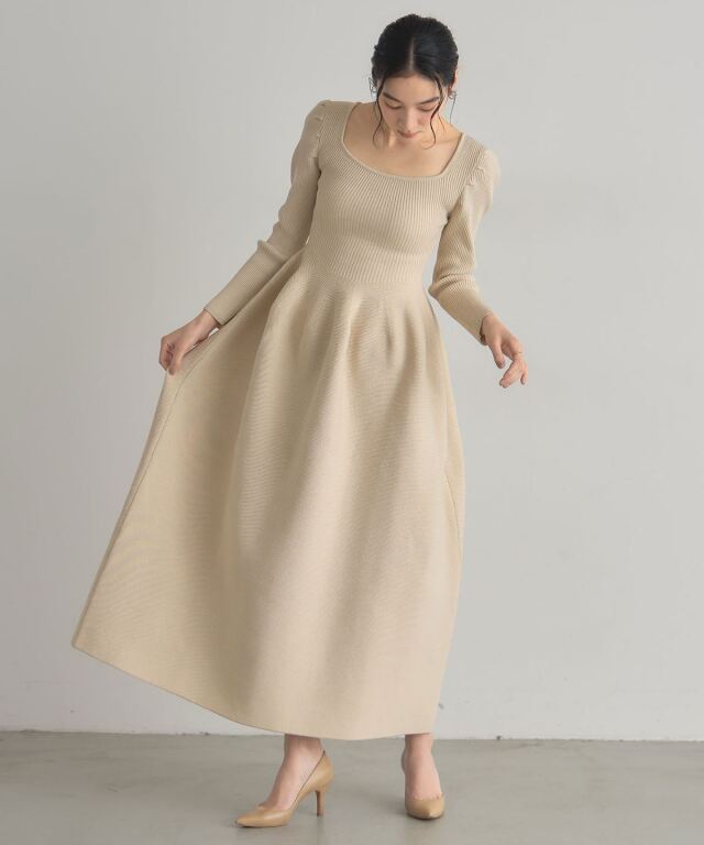 スクエアネックニットワンピース