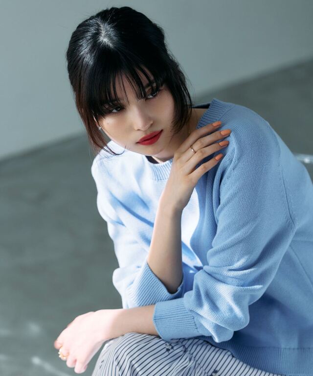 コットンクルーニット