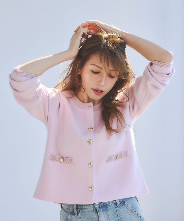 美香さん着用】ゴールドボタンニットジャケット