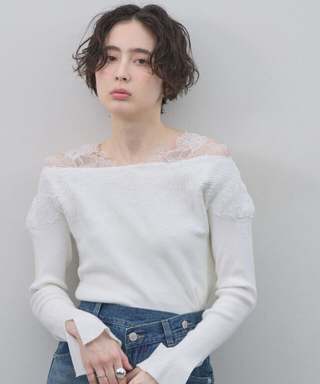ショルダーレースニット