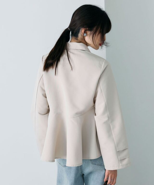 ペプラムフレアジャケット