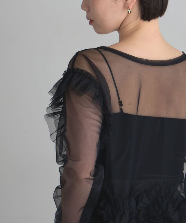 美香さん着用】前後2WAYフリルチュールシアートップス
