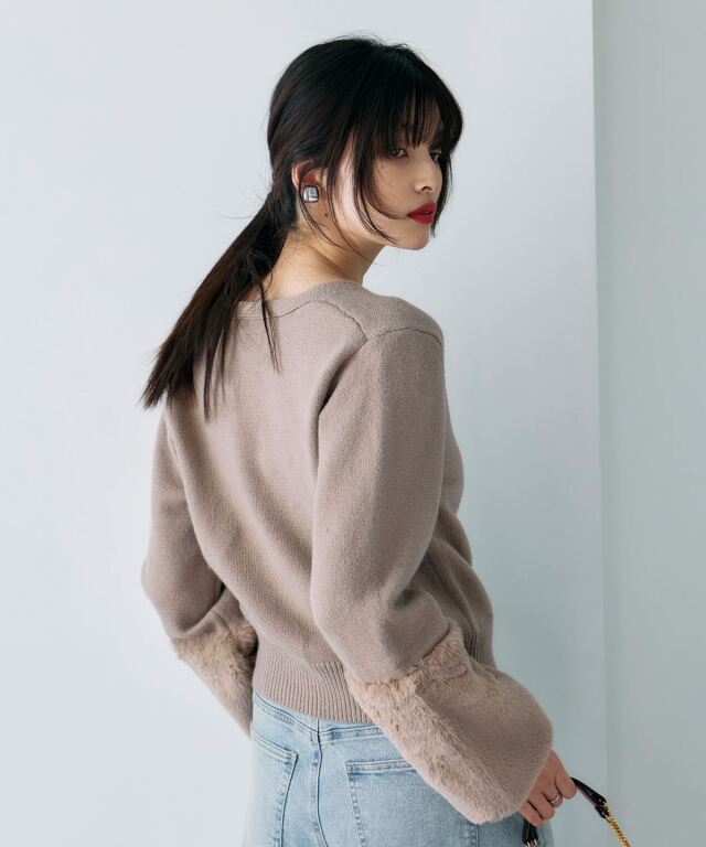 袖ファーつきブイニットカーディガン 美香さん着用】袖ファー付きカーディガン