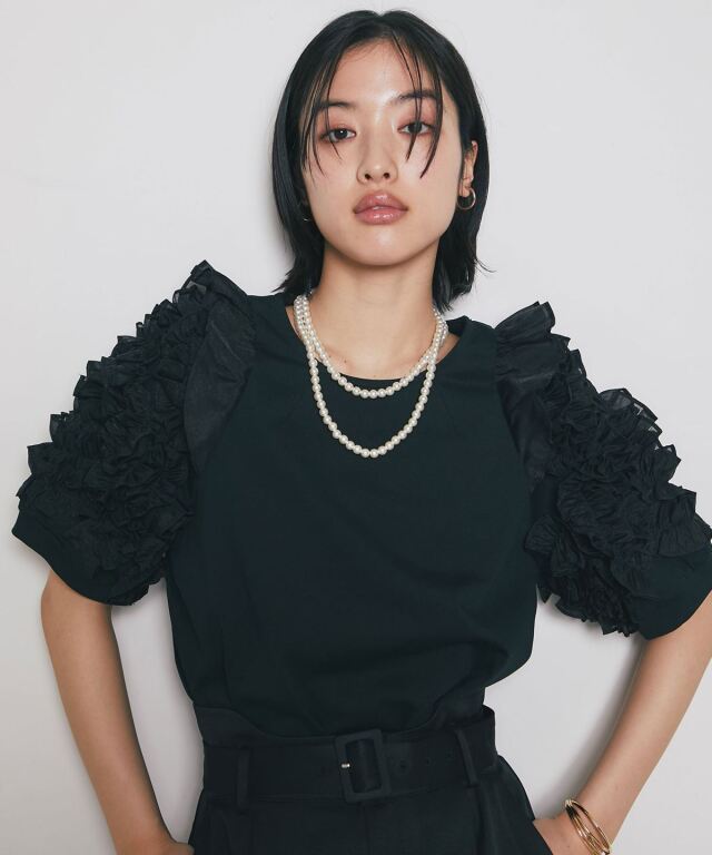 フラワーフリルスリーブトップス