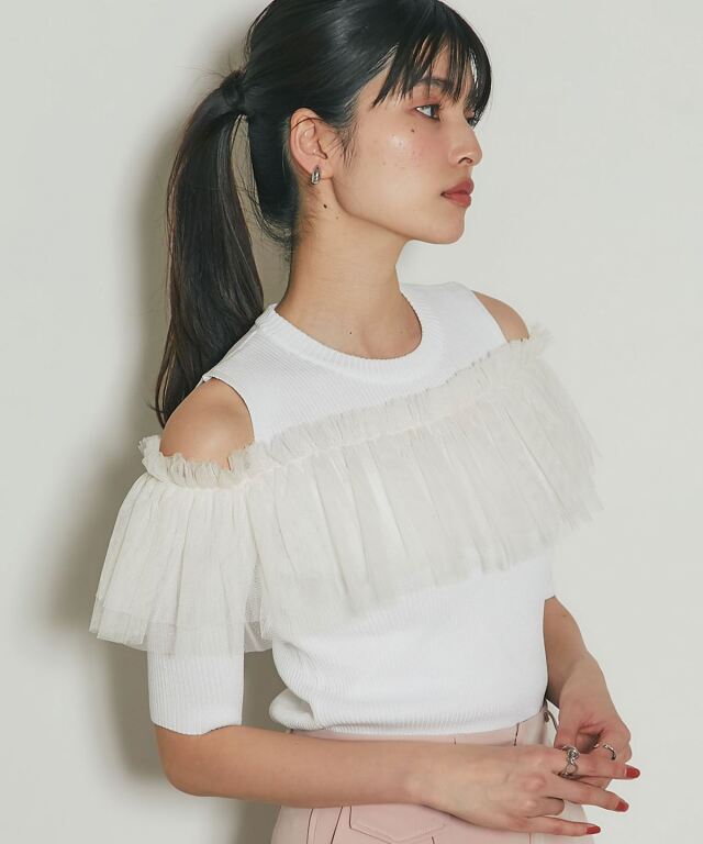 しゅんじろう チュールフリルオープンショルダーニット