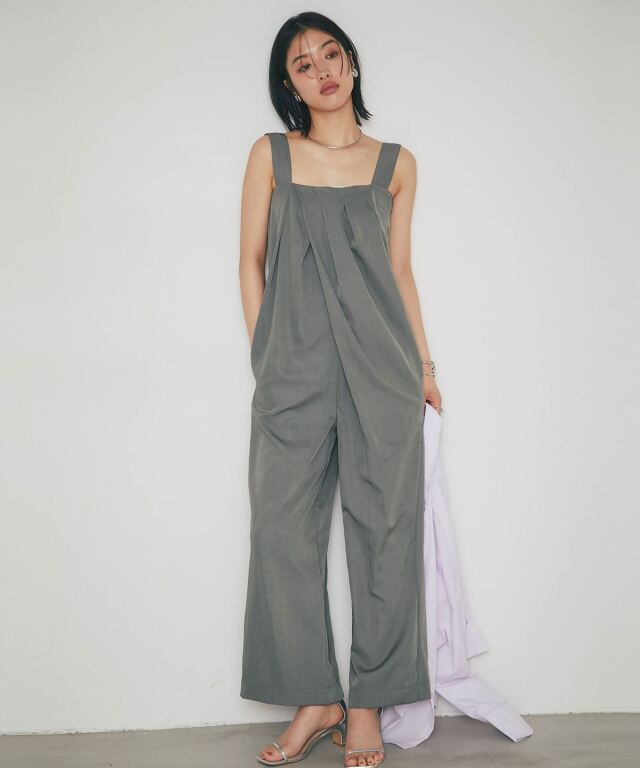 タックドレープオールインワン