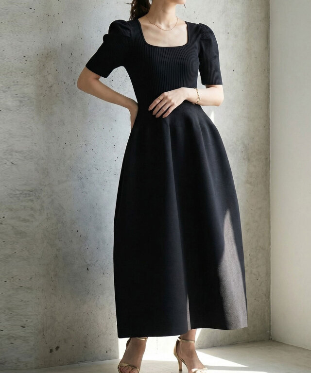 スクエアネックニットワンピース（半袖）