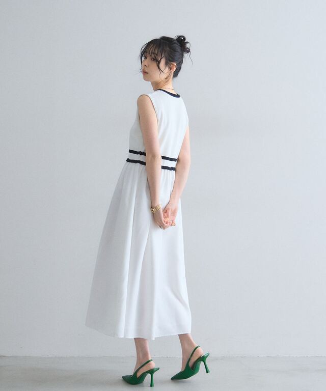 PINKO 上品 ホワイト ノースリーブ ワンピース スリット ライン ニット ラインアクセントニットドッキングワンピース