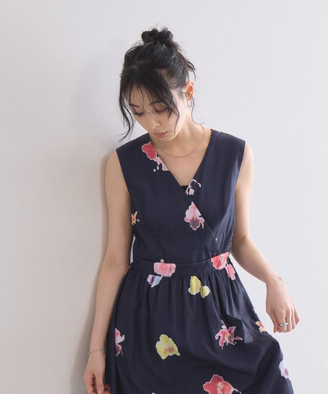 美香さん着用】ブラードフラワーカシュクールワンピース
