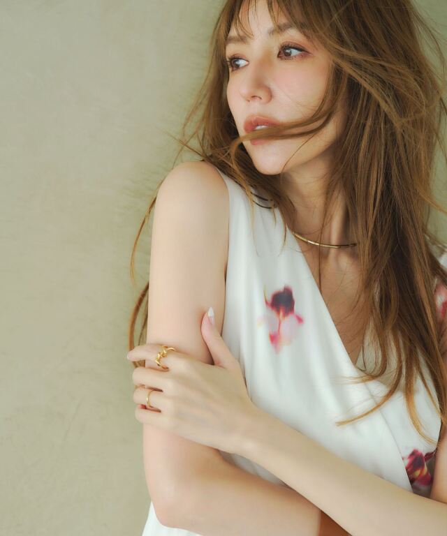 美香さん着用】ブラードフラワーカシュクールワンピース