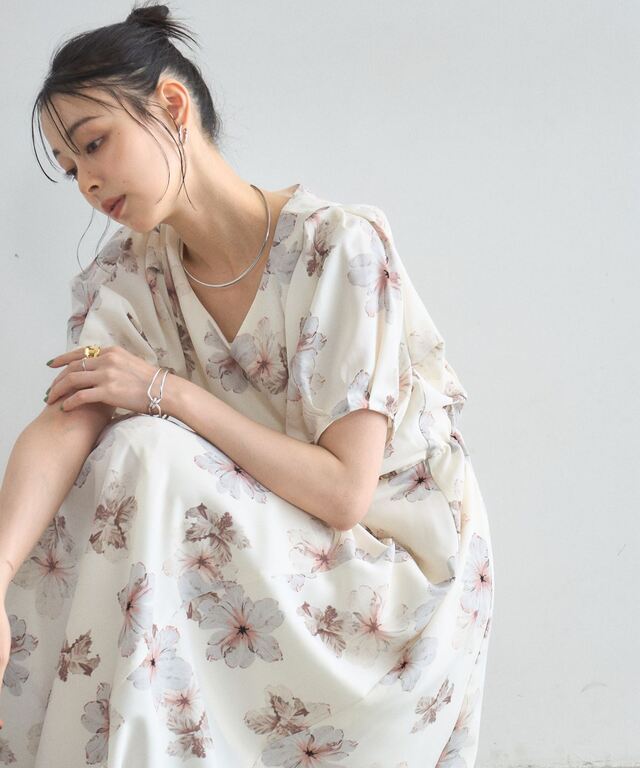 林田岬優さん着用】フラワープリントタックスリーブワンピース