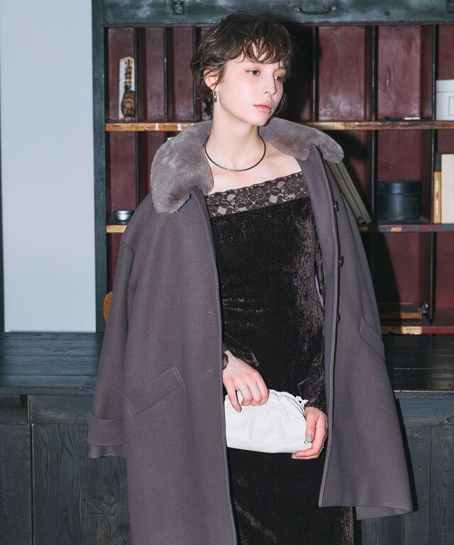 ファーカラーコート